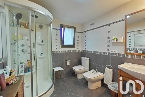 Dom w Alpicat, Lleida, Hiszpania 6 sypialni, 376 mkw. nr 153051 – zdjęcie 12