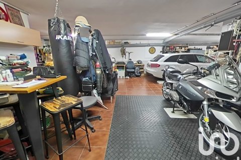 Dom w Alpicat, Lleida, Hiszpania 6 sypialni, 376 mkw. nr 153051 – zdjęcie 25