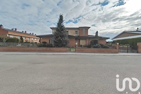 Dom w Alpicat, Lleida, Hiszpania 6 sypialni, 376 mkw. nr 153051 – zdjęcie 7