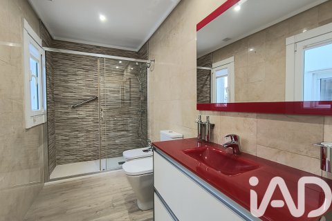 Takvåning till salu i Vigo, Pontevedra, Spanien 2 sovrum, 150 kvm. Nr. 153048 - foto 15