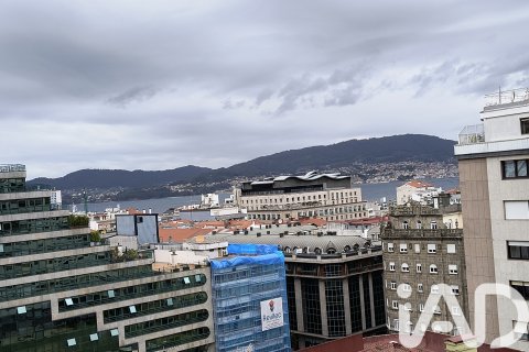 Takvåning till salu i Vigo, Pontevedra, Spanien 2 sovrum, 150 kvm. Nr. 153048 - foto 30