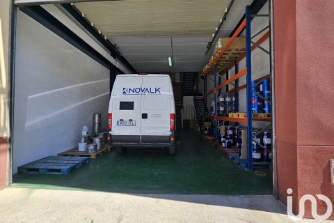 Commercial property for sale in Albolote, Granada, Spain 407 sq.m. No. 153047 - photo 4