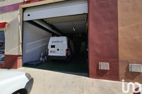 Commercial property for sale in Albolote, Granada, Spain 407 sq.m. No. 153047 - photo 3