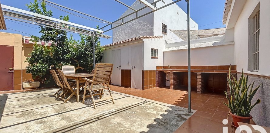 Kaupunkipientalo Velez-Malaga, Malaga, Espanja 3 makuuhuonetta, 88 m2 No. 153049