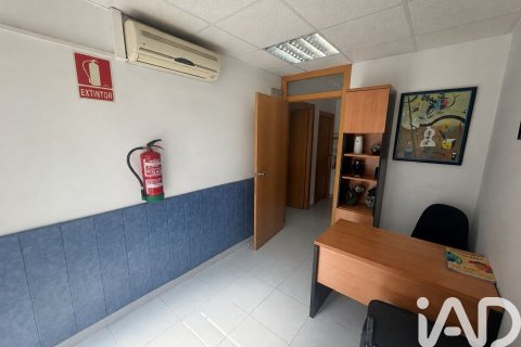 Liikekiinteistö Sant Joan Despi, Barcelona, Espanja 55 m2 No. 184743
