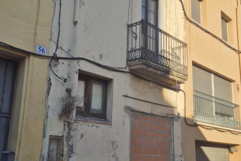 Hus till salu i El Vendrell, Tarragona, Spanien 316 kvm. Nr. 184744 - foto 2