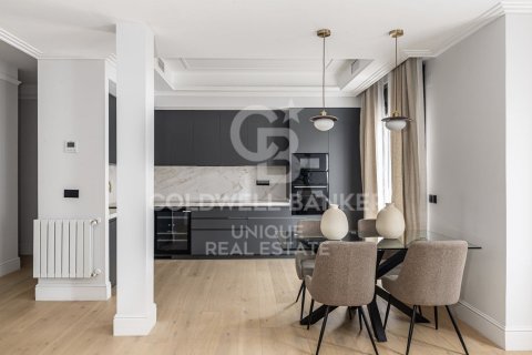 Apartment à vendre à Madrid, Espagne, 3 chambres, 160 m2 No. 158109 - photo 3
