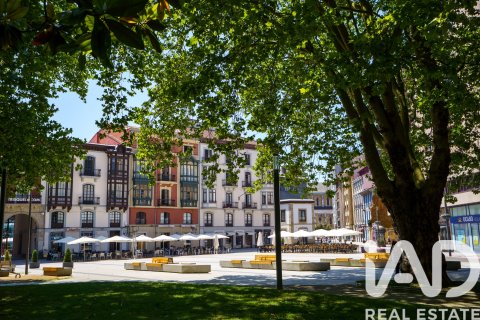 Wohnung zum Verkauf in Aviles, Asturias, Spanien 2 Schlafzimmer, 82 m2 Nr. 188404 - Foto 1