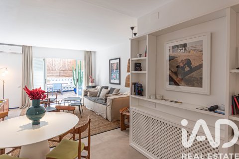 Duplex zum Verkauf in Sitges, Barcelona, Spanien 2 Schlafzimmer, 101 m2 Nr. 188403 - Foto 3