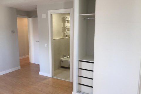 Huoneisto vuokrattavana Madrid, Espanja, 1 makuuhuone, 155 m2 No. 139170 - kuva 10