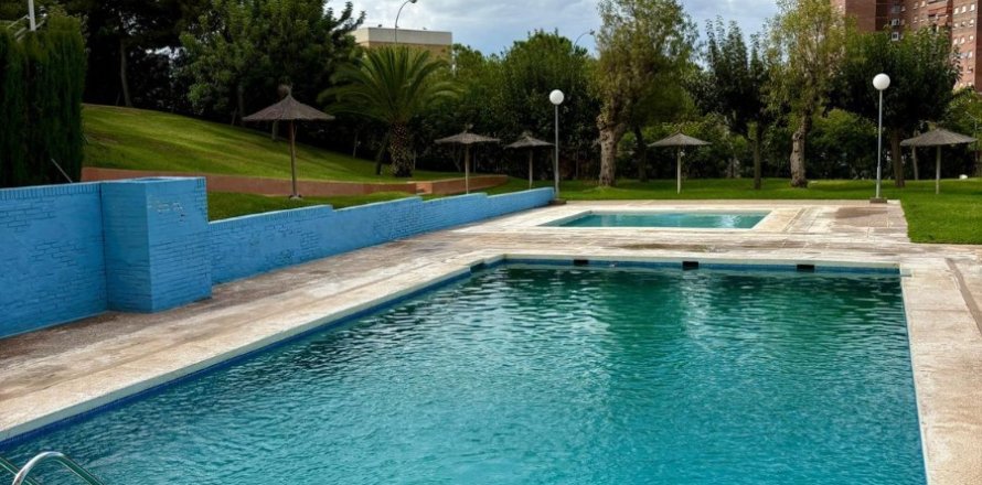 Appartamento a Alicante, Spagna 3 camere da letto, 120 mq. N° 151381