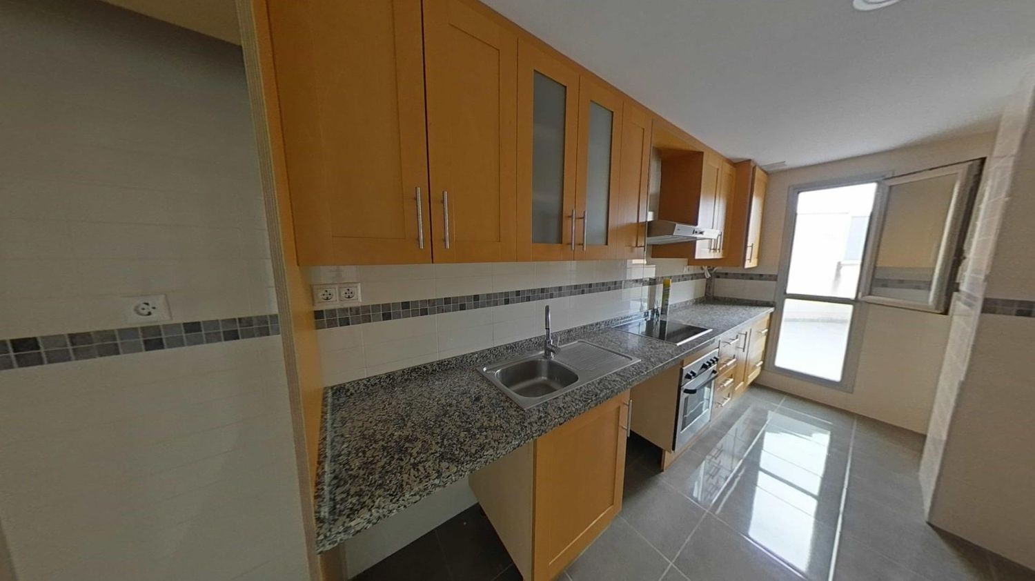 Appartamento a Alicante, Spagna 3 camere da letto, 104 mq. N° 151382