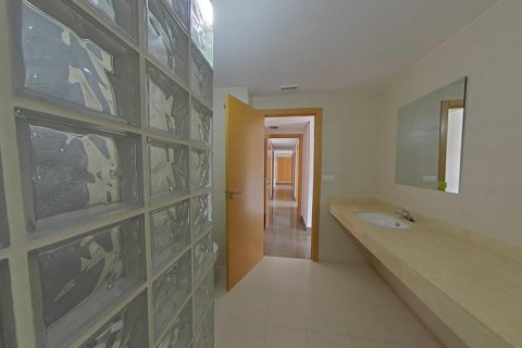 Apartment for sale in Alicante, Spain 3 bedrooms, 104 sq.m. No. 151382 - photo 9