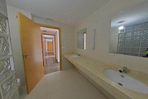 Apartment for sale in Alicante, Spain 3 bedrooms, 104 sq.m. No. 151382 - photo 16