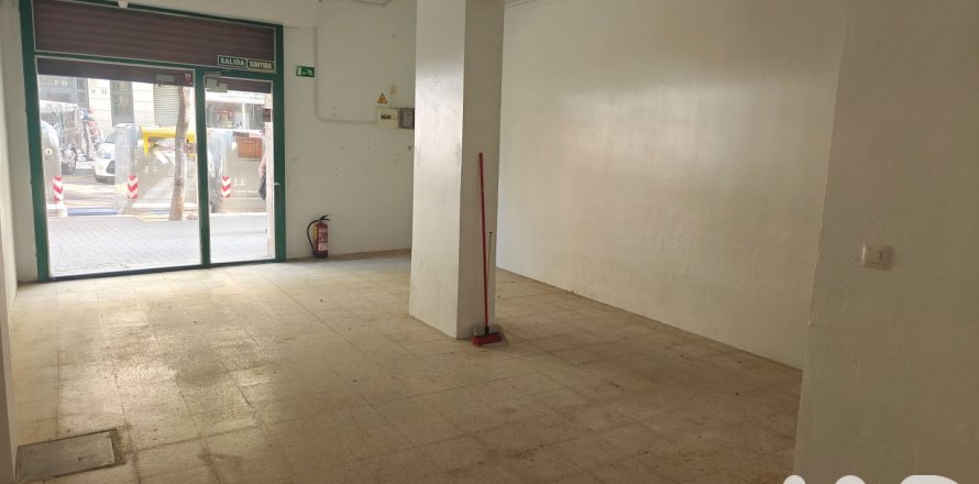 Liikekiinteistö Barcelona, Espanja 54 m2 No. 187903
