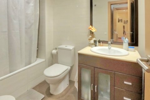 Продажа квартиры в Барселона, Испания 3 спальни, 87м2 №187902 - фото 25