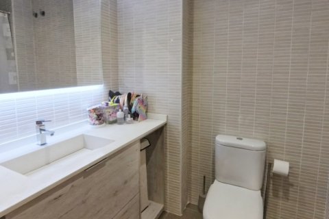 Продажа квартиры в Барселона, Испания 3 спальни, 87м2 №187902 - фото 19