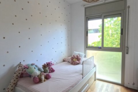 Продажа квартиры в Барселона, Испания 3 спальни, 87м2 №187902 - фото 16