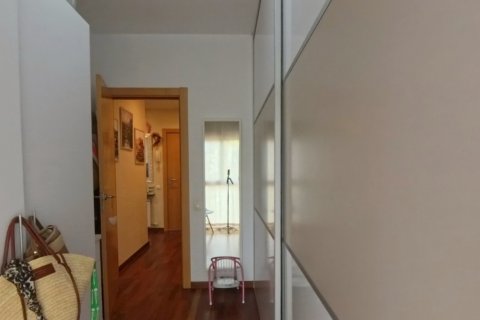 Продажа квартиры в Барселона, Испания 3 спальни, 87м2 №187902 - фото 15