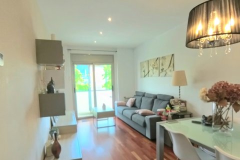 Продажа квартиры в Барселона, Испания 3 спальни, 87м2 №187902 - фото 6