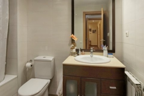 Продажа квартиры в Барселона, Испания 3 спальни, 87м2 №187902 - фото 24