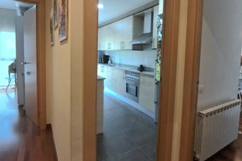 Продажа квартиры в Барселона, Испания 3 спальни, 87м2 №187902 - фото 3