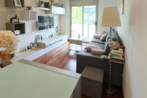 Продажа квартиры в Барселона, Испания 3 спальни, 87м2 №187902 - фото 8