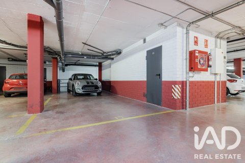 Продажа квартиры в Барселона, Испания 3 спальни, 101м2 №187908 - фото 28