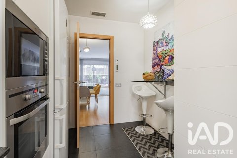 Продажа квартиры в Барселона, Испания 3 спальни, 101м2 №187908 - фото 16