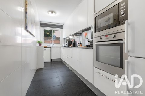 Продажа квартиры в Барселона, Испания 3 спальни, 101м2 №187908 - фото 15