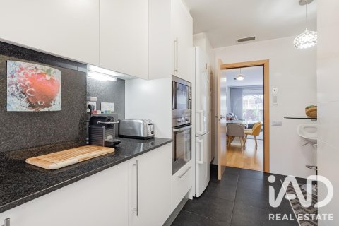Продажа квартиры в Барселона, Испания 3 спальни, 101м2 №187908 - фото 12
