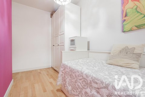 Продажа квартиры в Барселона, Испания 3 спальни, 101м2 №187908 - фото 22