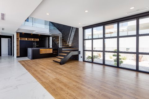 Продажа виллы в Сьюдад Кесада, Аликанте, Испания 4 спальни, 154м2 №144779 - фото 15