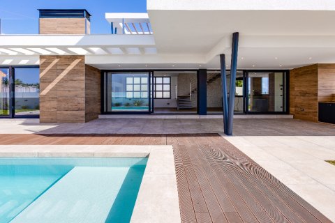 Продажа виллы в Сьюдад Кесада, Аликанте, Испания 4 спальни, 154м2 №144779 - фото 11