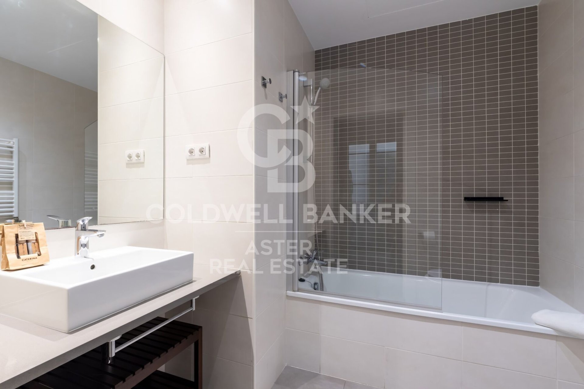 Wohnung in Barcelona, Spanien 3 Schlafzimmer, 119 m2 Nr. 178968