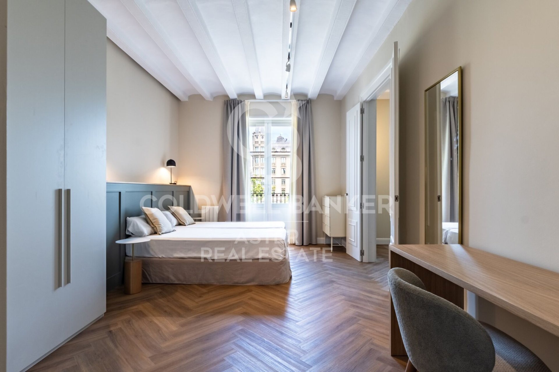 Apartamento en Barcelona, España 3 dormitorios, 138 m2 No. 178970
