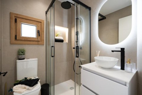 Villa for sale in Alicante, Spain 4 bedrooms, 227 sq.m. No. 148910 - photo 30