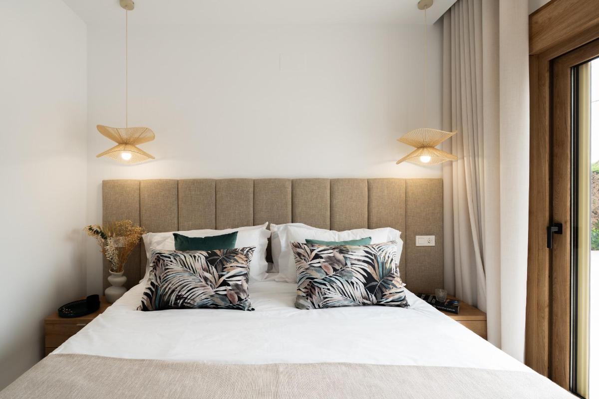 Huvila Alicante, Espanja 4 makuuhuonetta, 227 m2 No. 148910