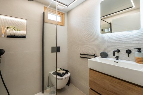 Villa for sale in Alicante, Spain 4 bedrooms, 227 sq.m. No. 148910 - photo 29