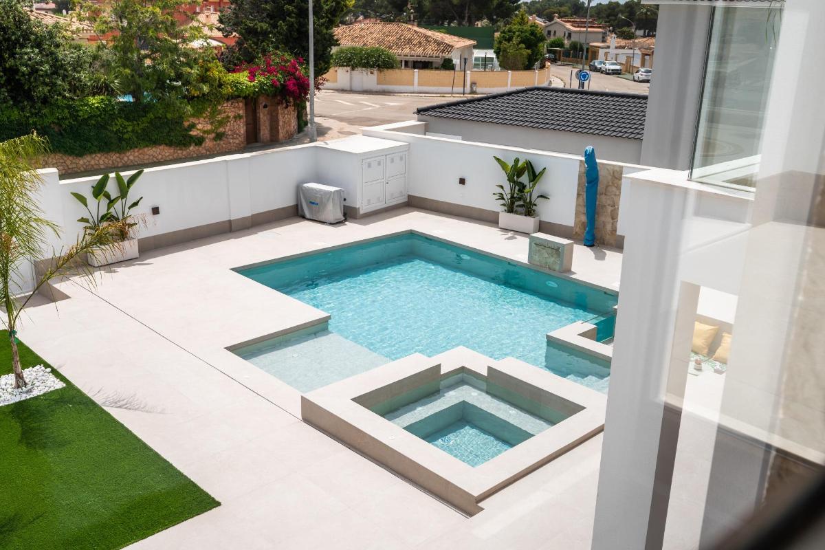 Huvila Alicante, Espanja 4 makuuhuonetta, 227 m2 No. 148910