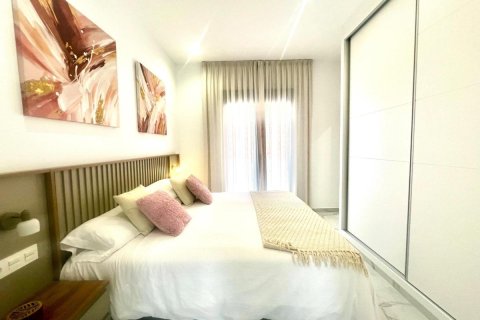 Huvila myytävänä Torrevieja, Alicante, Espanja, 3 makuuhuonetta, 106 m2 No. 148908 - kuva 17