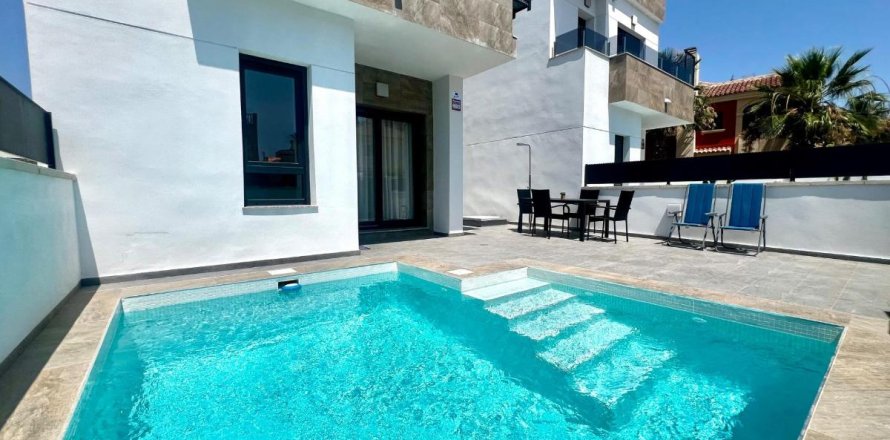 Huvila Torrevieja, Alicante, Espanja 3 makuuhuonetta, 106 m2 No. 148908