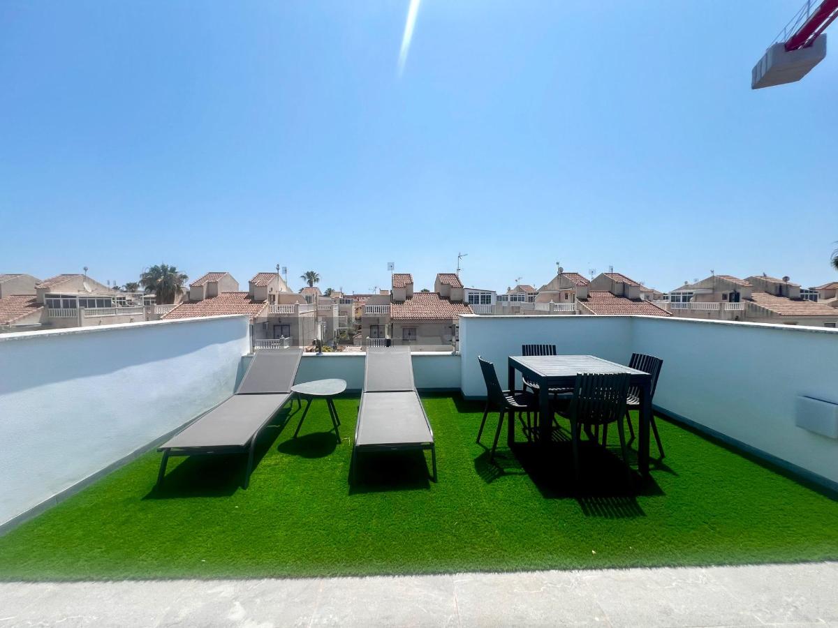 Villa i Torrevieja, Alicante, Spanien 3 sovrum, 106 kvm. Nr. 148908
