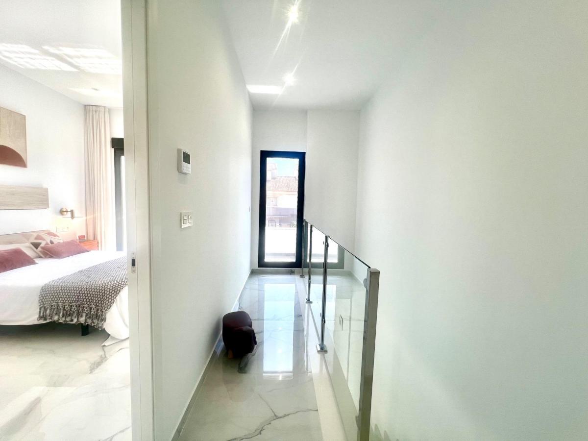 Villa i Torrevieja, Alicante, Spanien 3 sovrum, 106 kvm. Nr. 148908