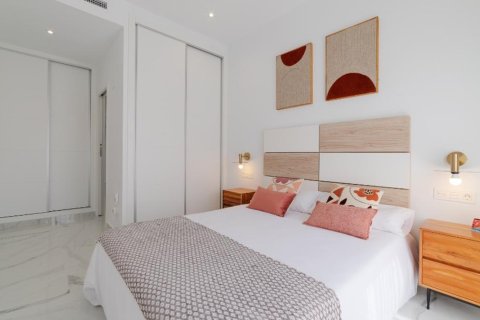 Villa for sale in Torrevieja, Alicante, Spain 3 bedrooms, 105 sq.m. No. 148909 - photo 11