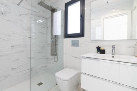 Villa for sale in Torrevieja, Alicante, Spain 3 bedrooms, 105 sq.m. No. 148909 - photo 14