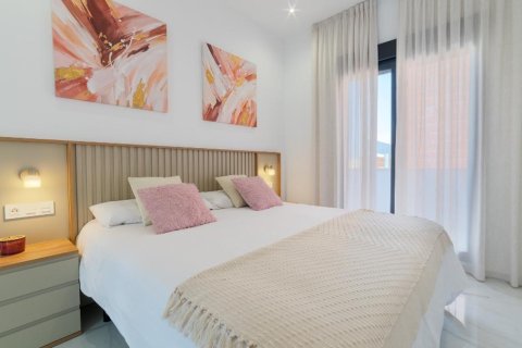 Villa for sale in Torrevieja, Alicante, Spain 3 bedrooms, 105 sq.m. No. 148909 - photo 16