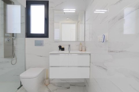 Villa for sale in Torrevieja, Alicante, Spain 3 bedrooms, 105 sq.m. No. 148909 - photo 12