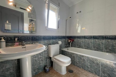 Villa for sale in Almoradi, Alicante, Spain 2 bedrooms, 79 sq.m. No. 148912 - photo 26