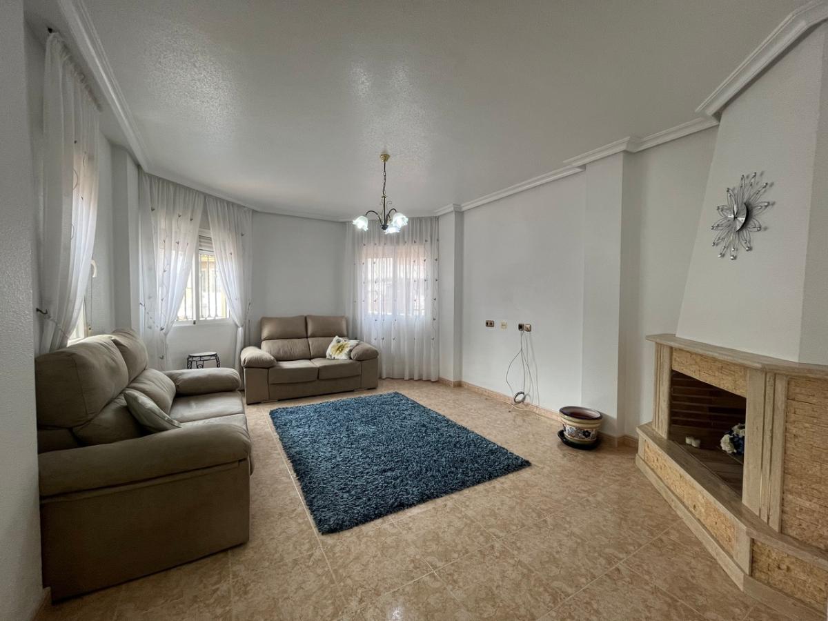 Villa a Almoradi, Alicante, Spagna 2 camere da letto, 79 mq. N° 148912